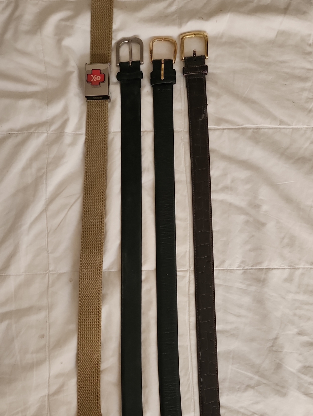 Multiples Four-Pack Men's Belts in Black, Brown and Tan USED